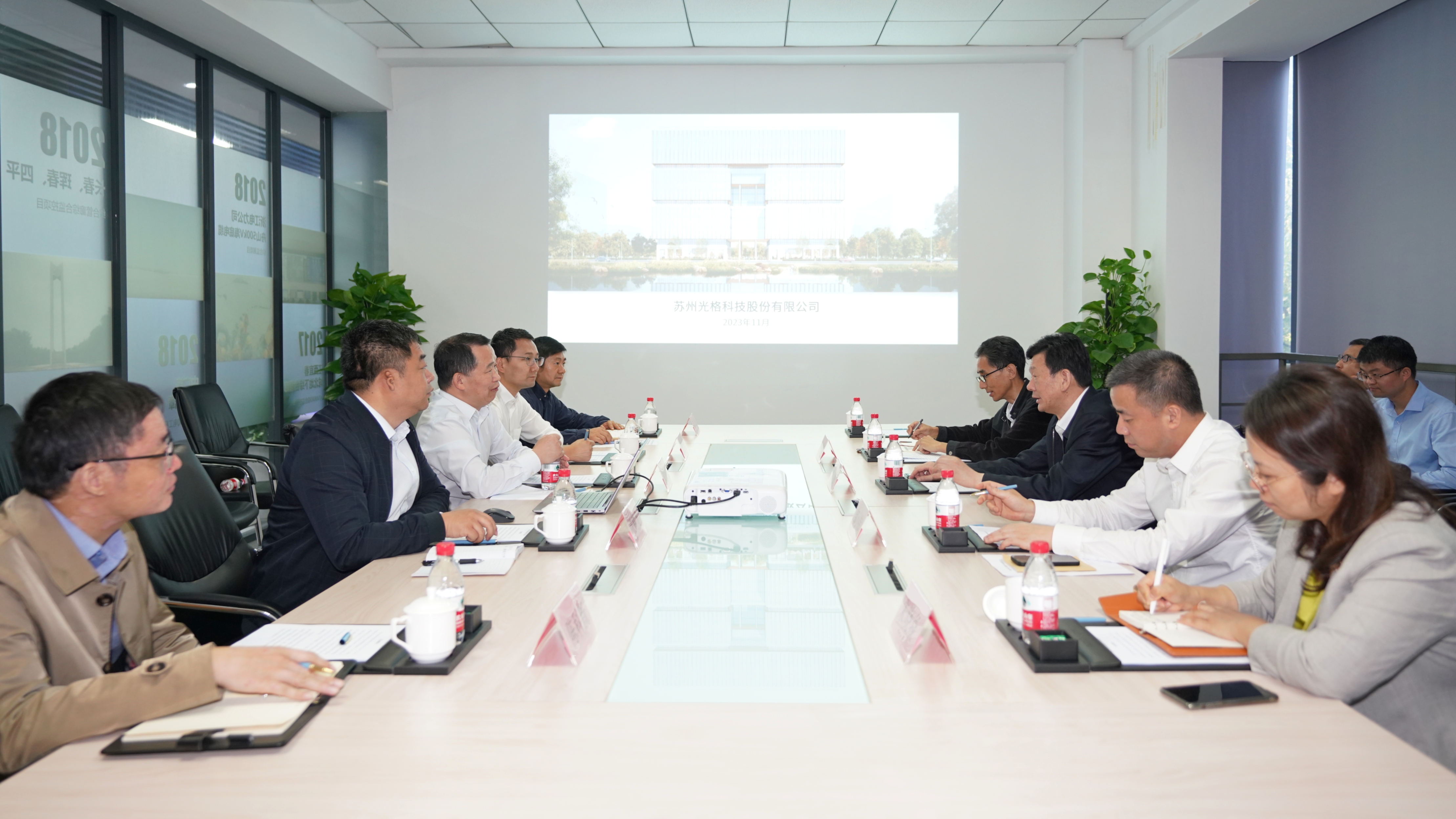 蘇州市委常委、園區(qū)黨工委書記沈覓一行走訪調(diào)研光格科技